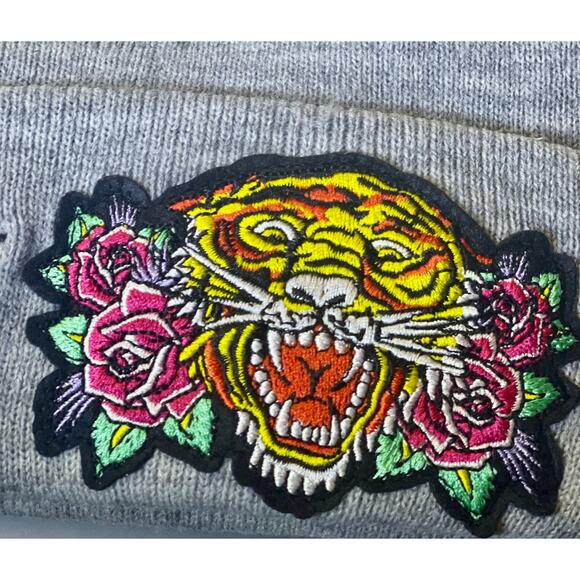 NWT Ed Hardy 2 pk Y2K Hat Beanie Screaming Tiger & Rhinestone Grey Maroon - Picture 4 of 9